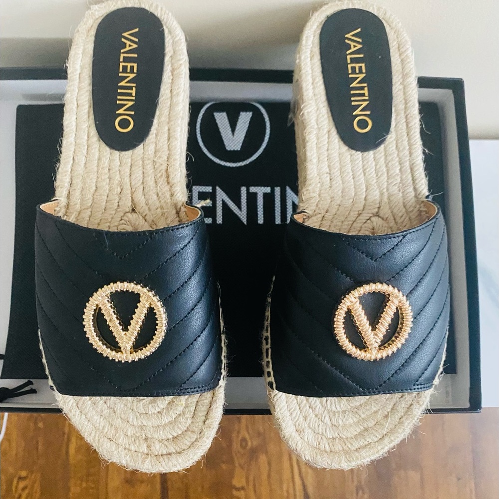 Valentino 100 % authentic espadrilles Sandals size 8